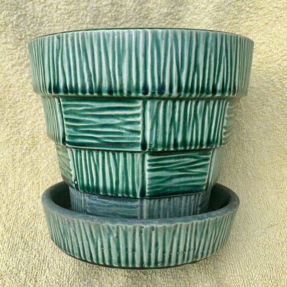 Vintage McCoy Pottery Green Basket Weave Flower Pot Planter Attached Saucer 5" - Picture 1 of 6